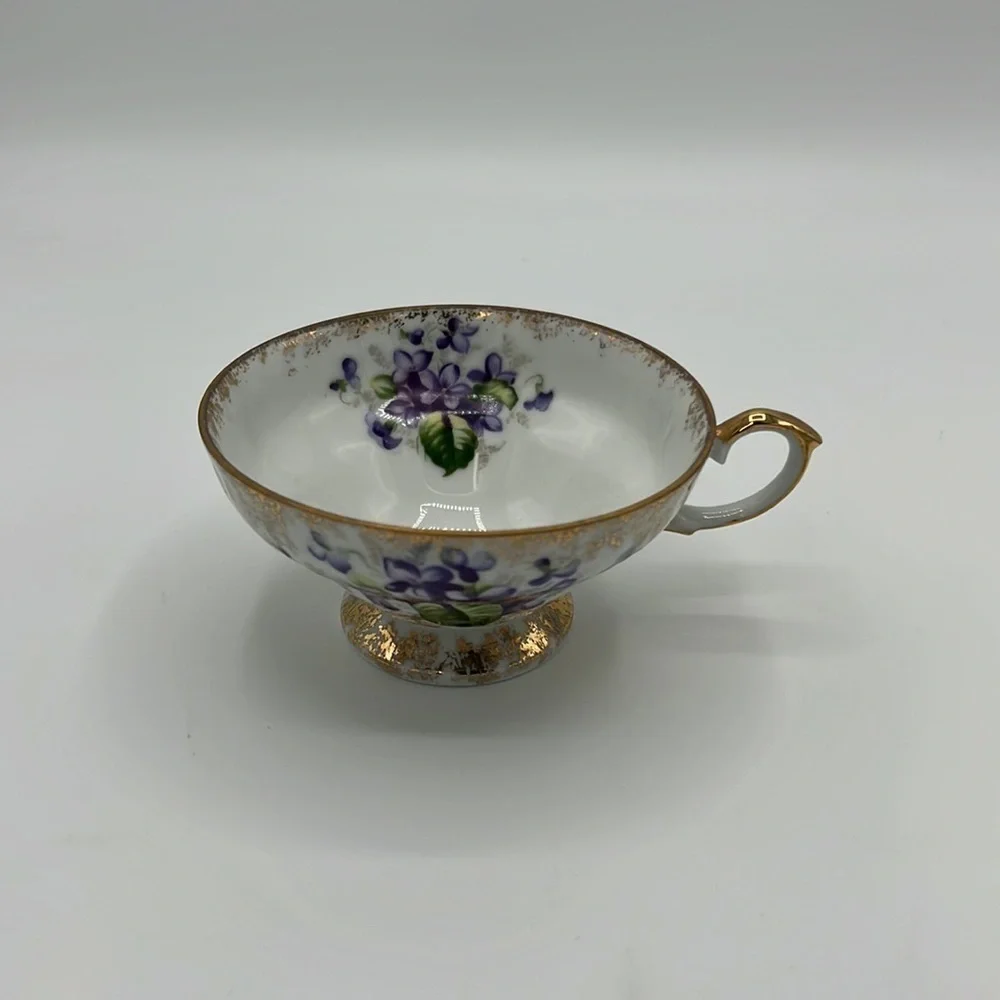 NAPCO CHINA ORIGINAL HAND PAINTED TEACUP SET PURPLE VIOLETS GOLD TRIM